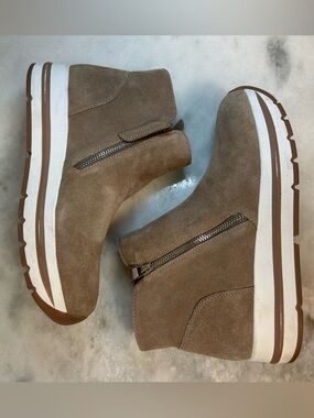 Steve Madden Glided Suede Zip Ankle Sneaker Boot - Taupe 10M